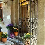 Apartman Art Gallery *